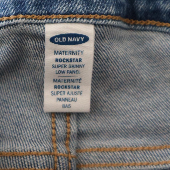 Old navy maternity jeans - Picture 3 of 3
